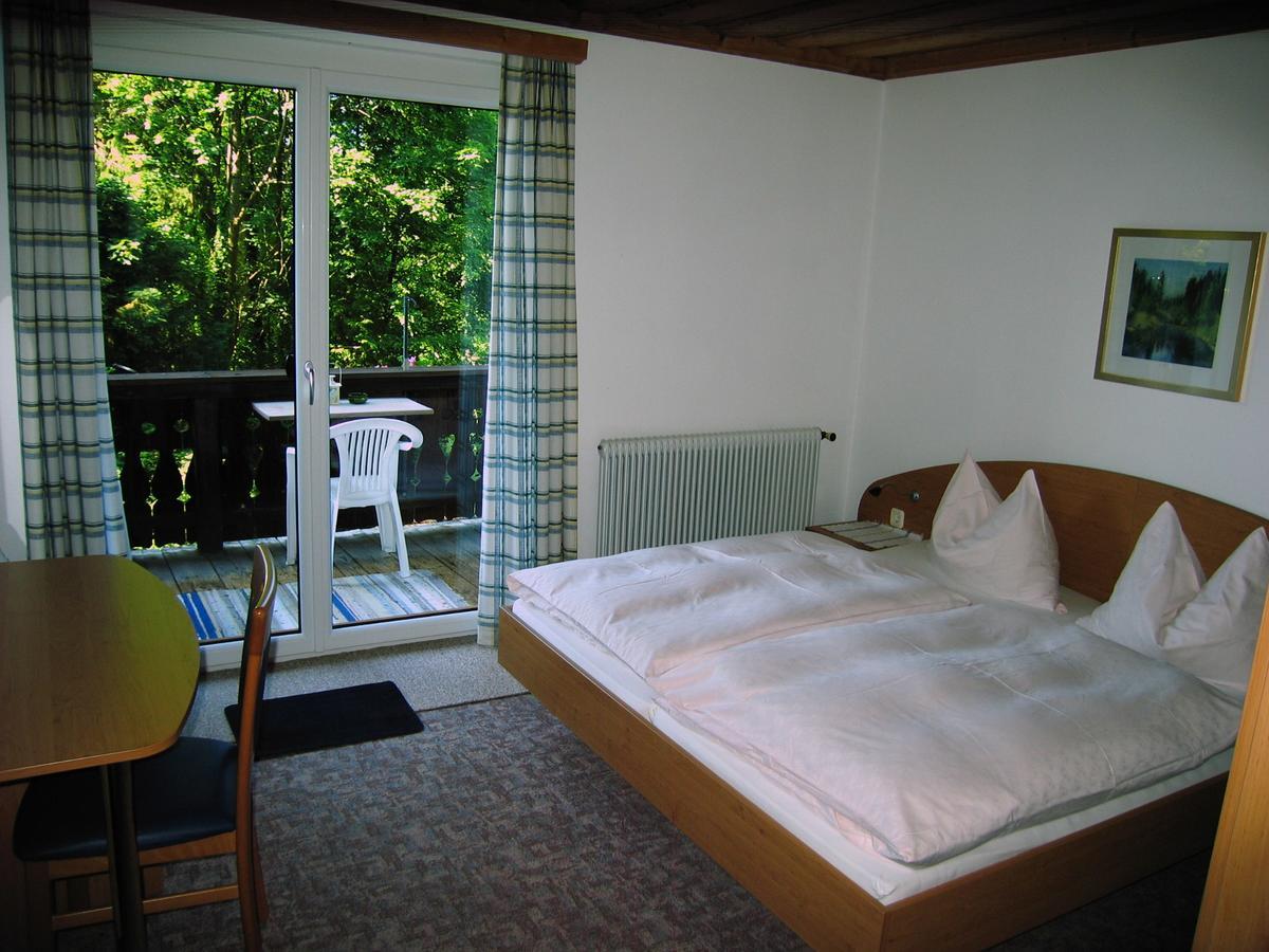 Gaestehaus Sonnenwinkel - Villa Roesler Saint Wolfgang Стая снимка